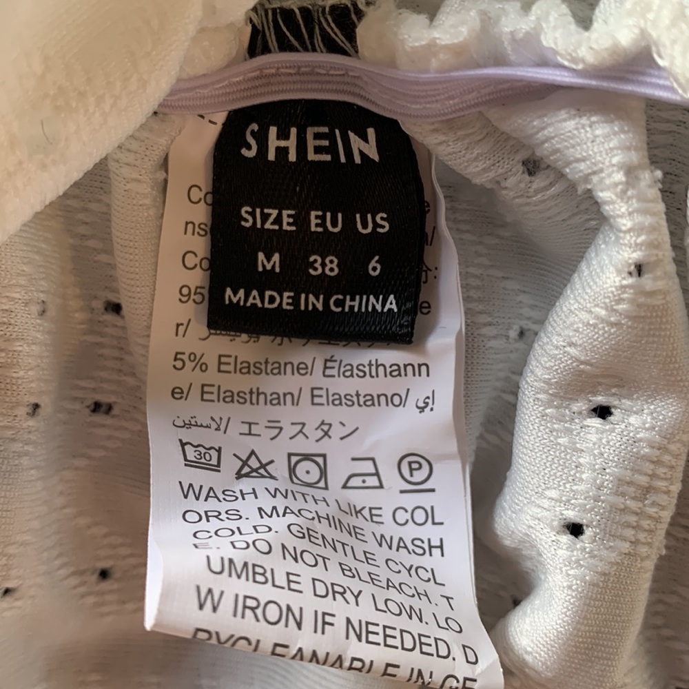 NWOT SHEIN White Top - Picture 3 of 4